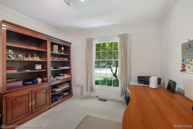 89 Maclynn Drive, Troy, MI 48098