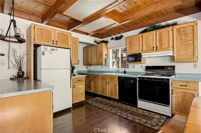 2343 Spring Oak, Running Springs, CA 92382