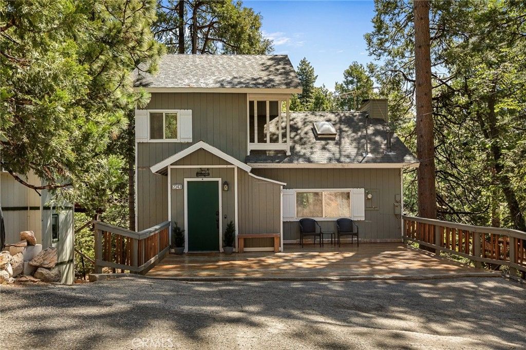 2343 Spring Oak, Running Springs, CA 92382