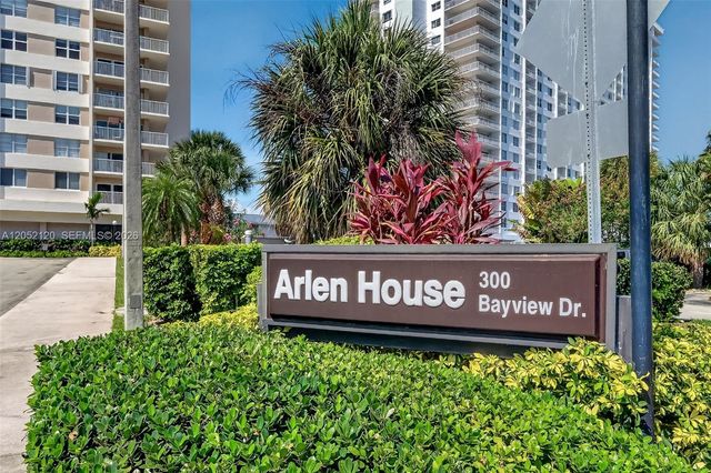 300 Bayview Dr 916, Sunny Isles Beach, FL 33160
