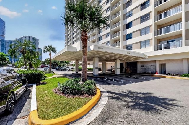 300 Bayview Dr 916, Sunny Isles Beach, FL 33160