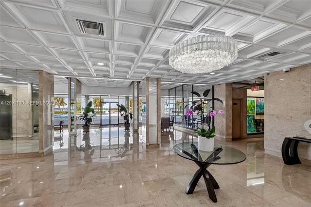 300 Bayview Dr 916, Sunny Isles Beach, FL 33160