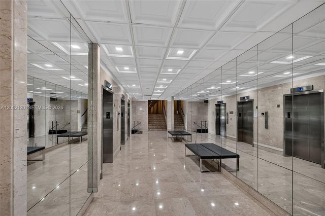 300 Bayview Dr 916, Sunny Isles Beach, FL 33160