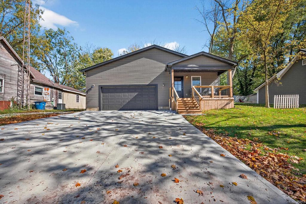 2112 G Street, Bedford, IN 47421