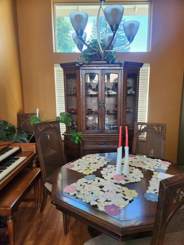 6302 Moonstone Dr, Rocklin, CA 95677