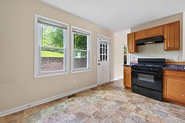 4231 Wexford Downs Way, Acworth, GA 30101