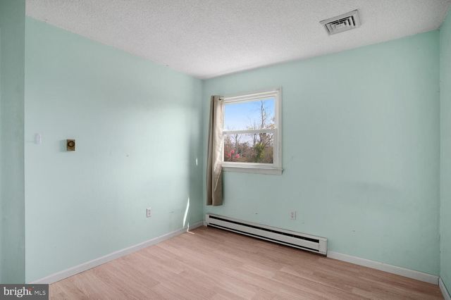 27 MEDITERRANEAN CT, Barnegat, NJ 08005