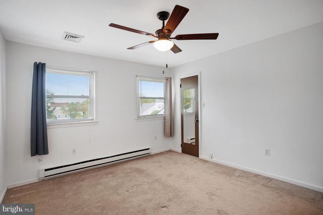 27 MEDITERRANEAN CT, Barnegat, NJ 08005