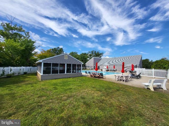 27 MEDITERRANEAN CT, Barnegat, NJ 08005