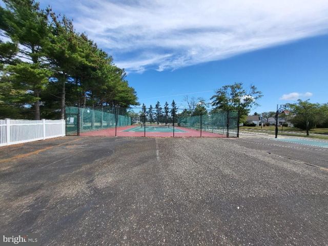 27 MEDITERRANEAN CT, Barnegat, NJ 08005