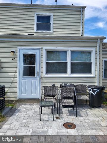 27 MEDITERRANEAN CT, Barnegat, NJ 08005