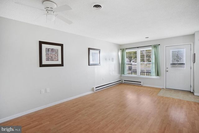 27 MEDITERRANEAN CT, Barnegat, NJ 08005