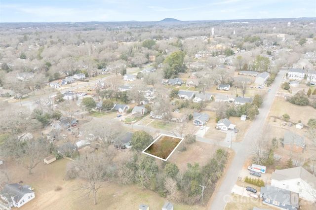 305 North Street, Belmont, NC 28012