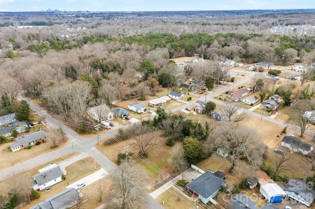 305 North Street, Belmont, NC 28012