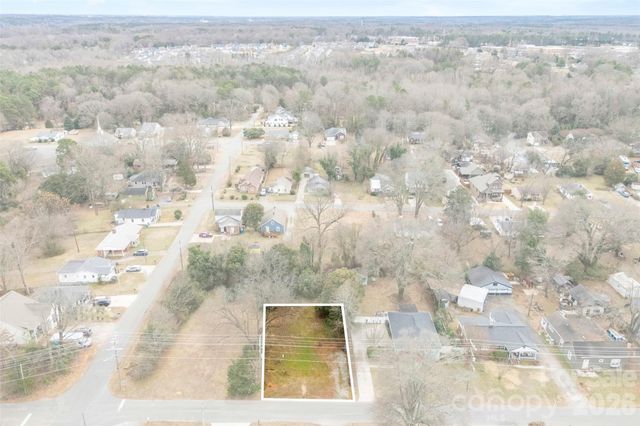 305 North Street, Belmont, NC 28012