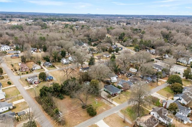 305 North Street, Belmont, NC 28012