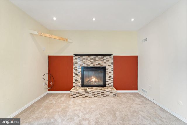 59 DUNHILL DR, Voorhees, NJ 08043