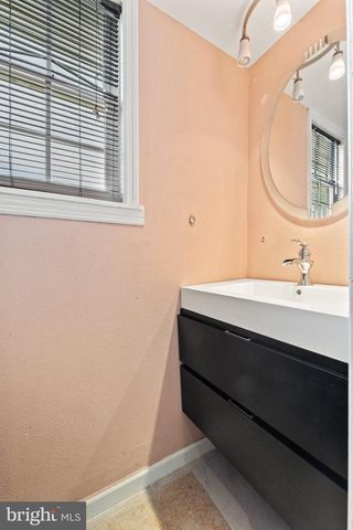 59 DUNHILL DR, Voorhees, NJ 08043