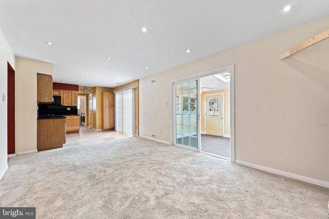 59 DUNHILL DR, Voorhees, NJ 08043