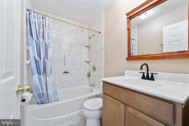 59 DUNHILL DR, Voorhees, NJ 08043