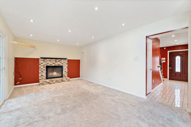 59 DUNHILL DR, Voorhees, NJ 08043