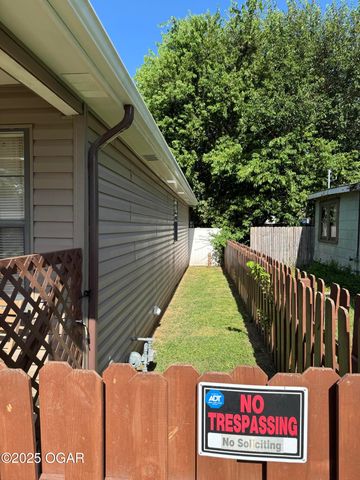 2021 S Porter Avenue, Joplin, MO 64804