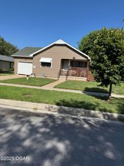 2021 S Porter Avenue, Joplin, MO 64804