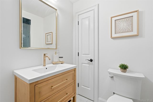 1545 Indian Neck Lane, Peconic, NY 11958