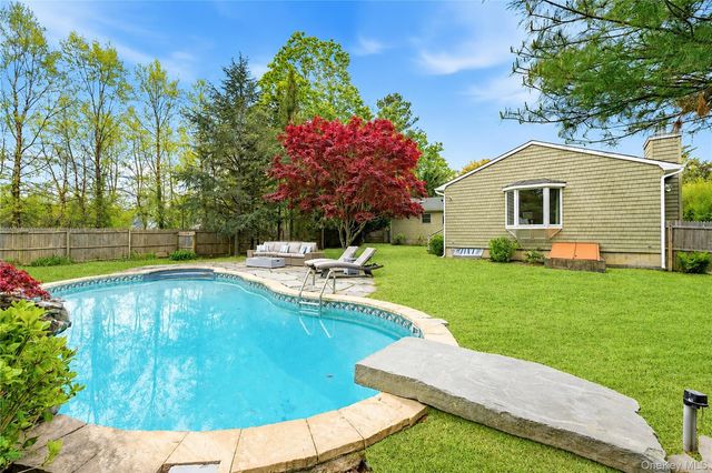1545 Indian Neck Lane, Peconic, NY 11958