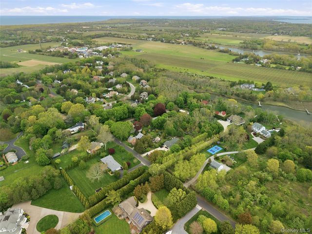 1545 Indian Neck Lane, Peconic, NY 11958