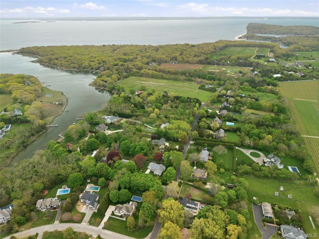 1545 Indian Neck Lane, Peconic, NY 11958