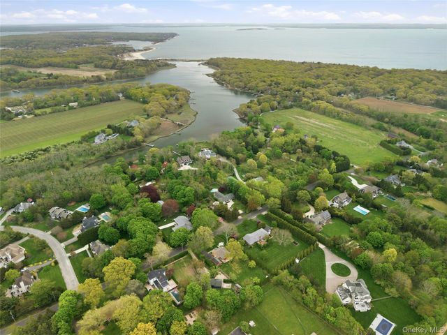 1545 Indian Neck Lane, Peconic, NY 11958