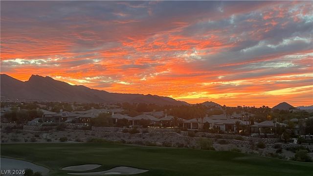 9224 Tesoras Drive 301, Las Vegas, NV 89144