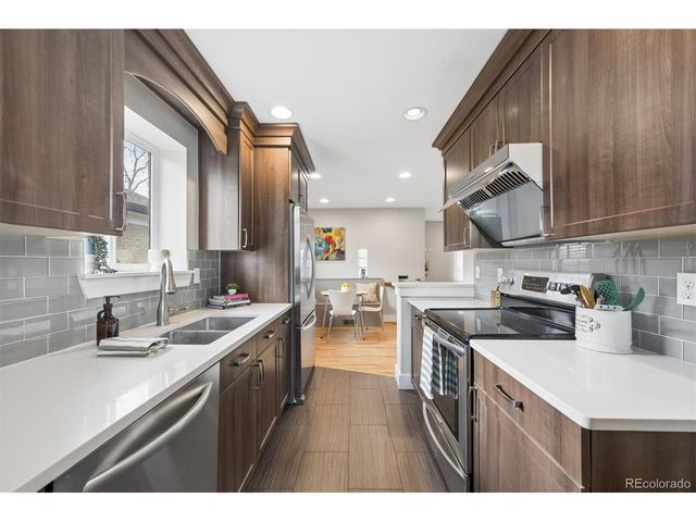 2634 Ivanhoe St, Denver, CO 80207