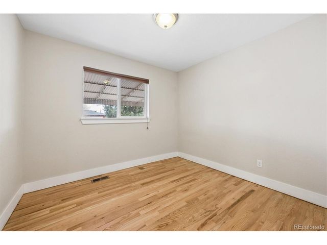 2634 Ivanhoe St, Denver, CO 80207