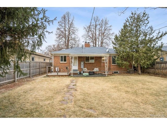 2634 Ivanhoe St, Denver, CO 80207