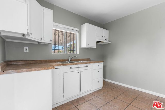15321 S Frailey Avenue, Compton, CA 90221