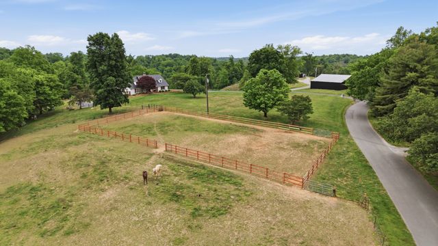 244 Norman Wiseman Rd, Lynchburg, TN 37352