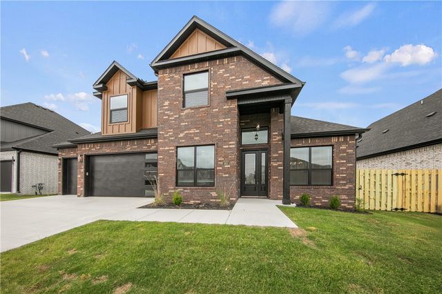 1831 Bluestem Drive, Centerton, AR 72719