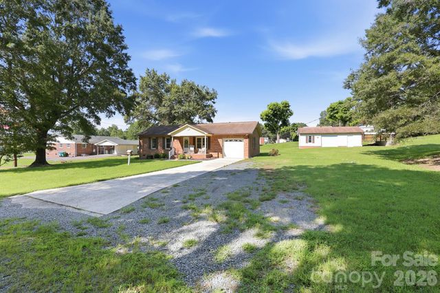 558 Snuggs Street, Albemarle, NC 28001