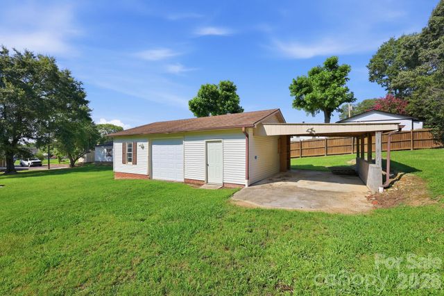 558 Snuggs Street, Albemarle, NC 28001