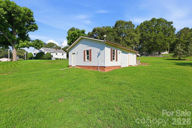558 Snuggs Street, Albemarle, NC 28001