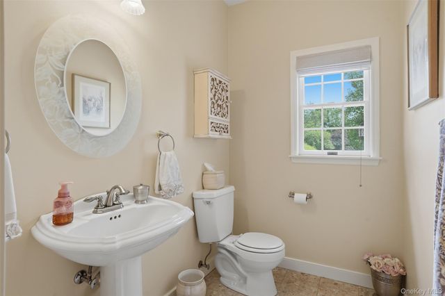 28 Enright Lane, Montgomery, NY 12549