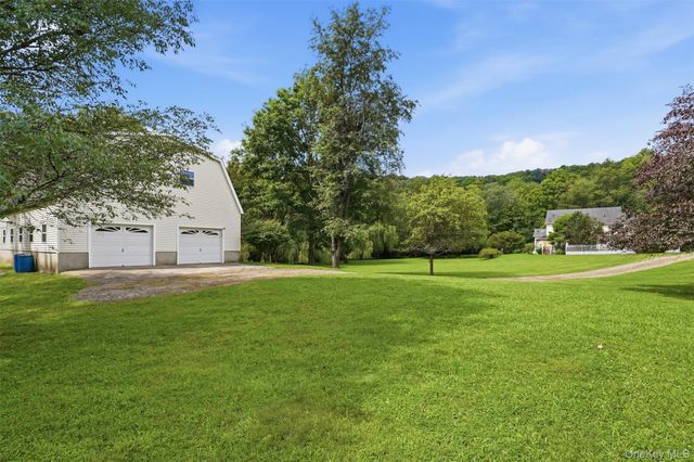 28 Enright Lane, Montgomery, NY 12549