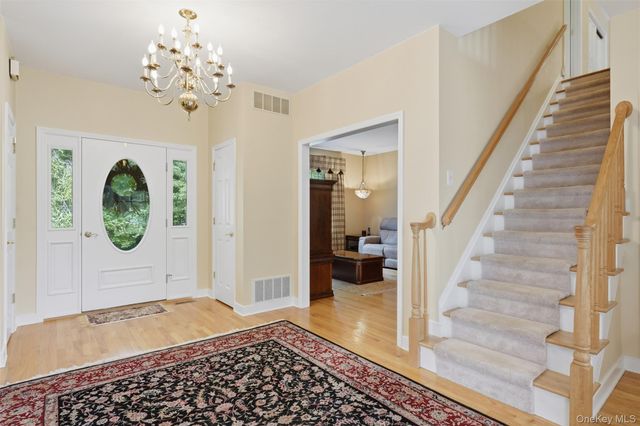 28 Enright Lane, Montgomery, NY 12549