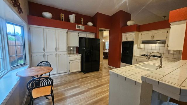 3299 W Stuart Avenue, Fresno, CA 93711