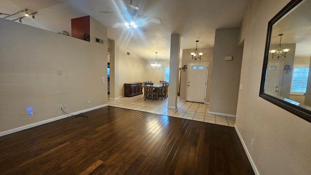 3299 W Stuart Avenue, Fresno, CA 93711