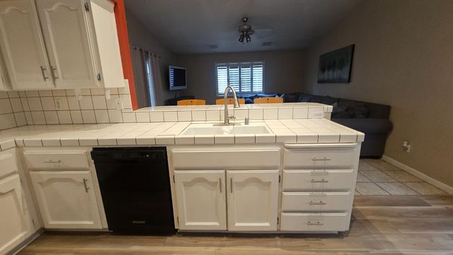 3299 W Stuart Avenue, Fresno, CA 93711