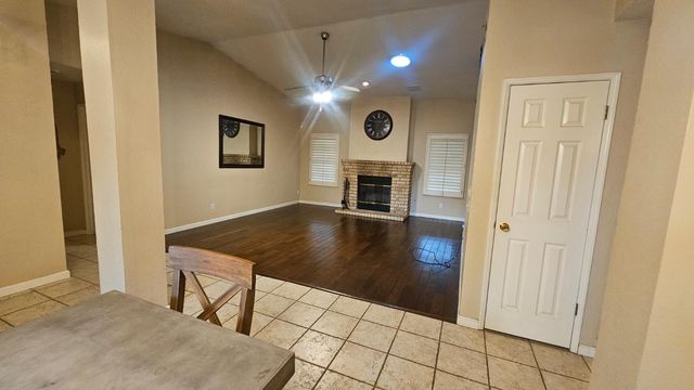 3299 W Stuart Avenue, Fresno, CA 93711