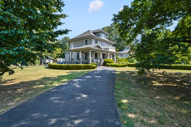 1635 E Walnut Street, Springfield, MO 65802